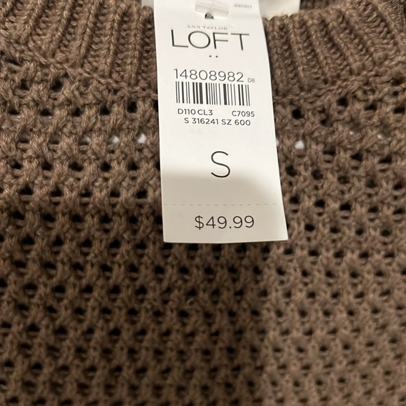 Women’s Loft sweater - Picture 4 of 4